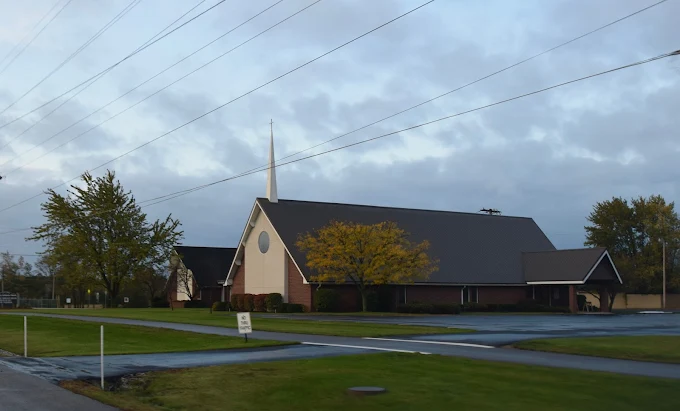 Exterior view of Calvary Lutheran Church in Bluffton, Indiana.